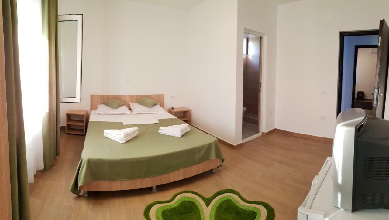 Casa Enka Hotel ตูซลา ภายนอก รูปภาพ